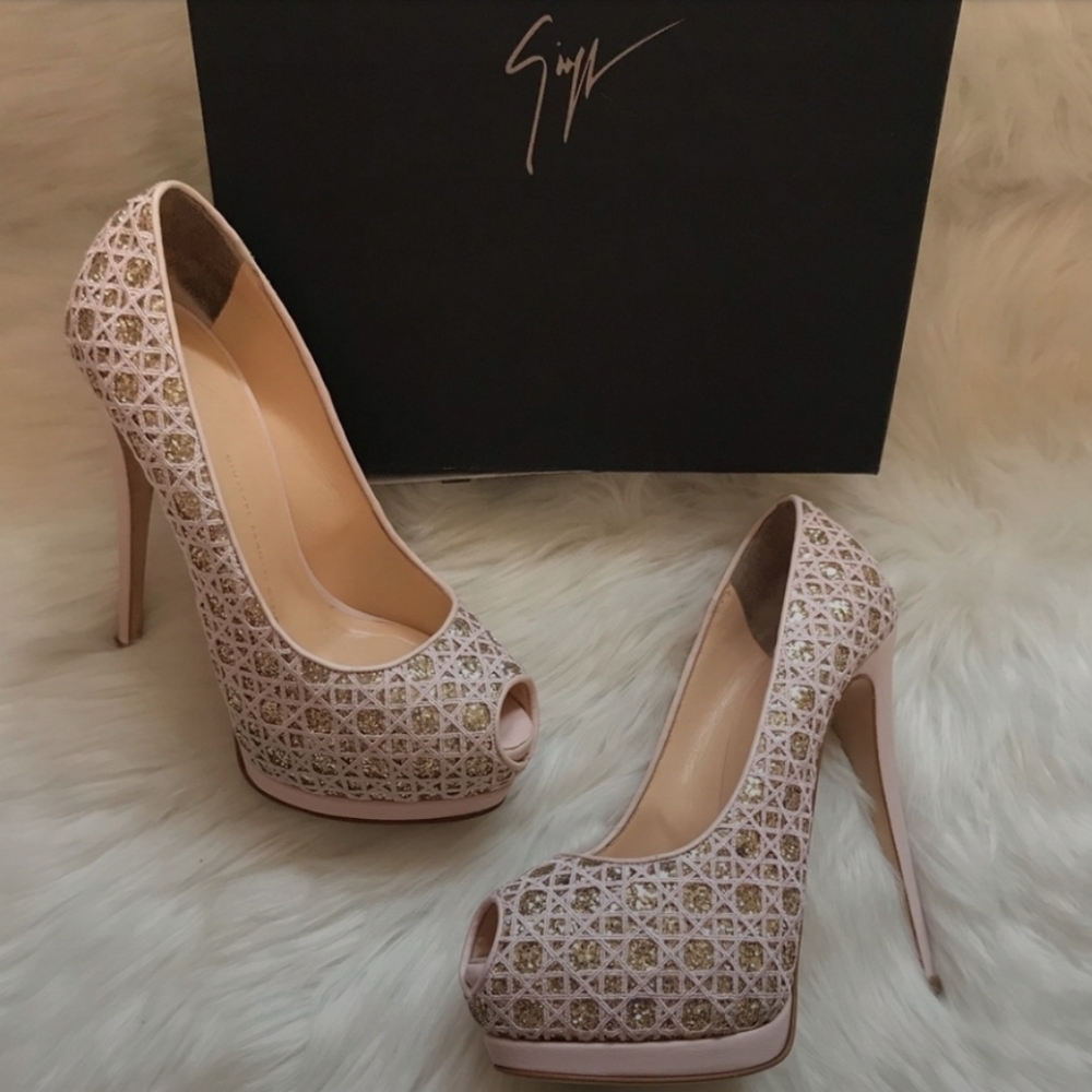 AuthGiuseppe Zanotti Sharon 105 Glitter Pumps
